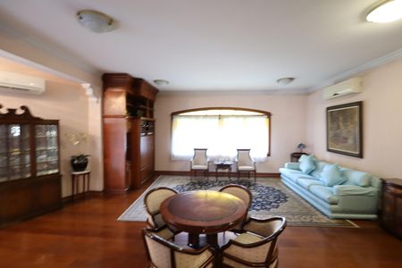 Casa de condomínio para alugar com 853m², 4 quartos e 6 vagasSala de estar 2