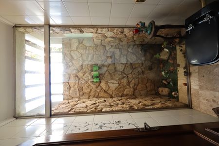 Casa de condomínio para alugar com 853m², 4 quartos e 6 vagasLavabo