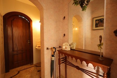 Casa de condomínio para alugar com 853m², 4 quartos e 6 vagasLavabo