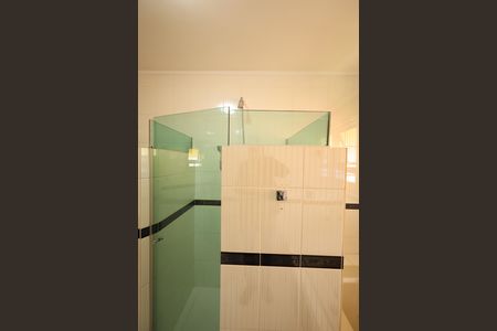 Casa de condomínio para alugar com 853m², 4 quartos e 6 vagasBanheiro da Suíte 2
