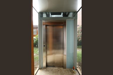 Casa de condomínio para alugar com 853m², 4 quartos e 6 vagasElevador sala 
