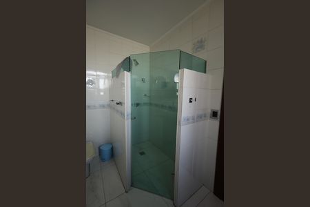 Casa de condomínio para alugar com 853m², 4 quartos e 6 vagasBanheiro da Suíte 4