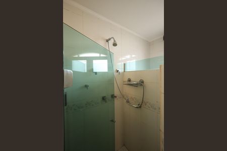 Casa de condomínio para alugar com 853m², 4 quartos e 6 vagasBanheiro da Suíte 1