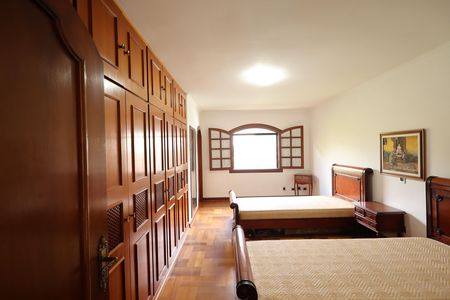 Casa de condomínio para alugar com 853m², 4 quartos e 6 vagasQuarto 3 suíte 3 
