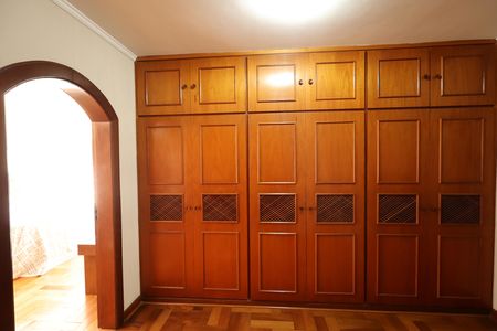 Casa de condomínio para alugar com 853m², 4 quartos e 6 vagasQuarto 1 suíte 1 