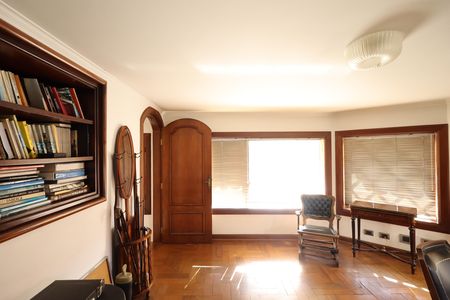Casa de condomínio para alugar com 853m², 4 quartos e 6 vagasQuarto 5 escritório 