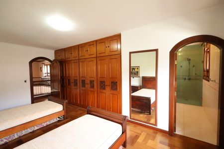 Casa de condomínio para alugar com 853m², 4 quartos e 6 vagasQuarto 3 suíte 3 