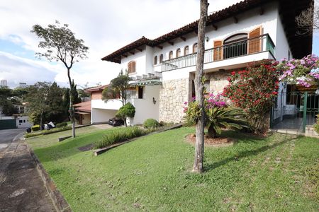Casa de condomínio para alugar com 853m², 4 quartos e 6 vagasFachada