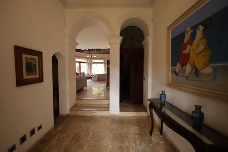 Casa de condomínio para alugar com 853m², 4 quartos e 6 vagasHall de entrada Sala 