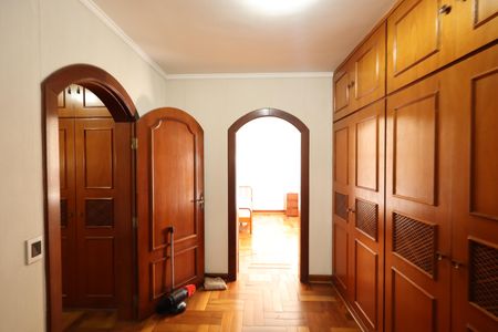 Casa de condomínio para alugar com 853m², 4 quartos e 6 vagasQuarto 1 suíte 1 
