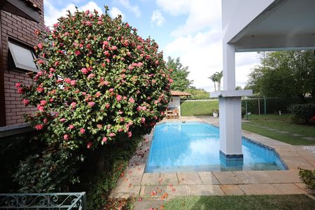 Casa de condomínio para alugar com 853m², 4 quartos e 6 vagasPiscina