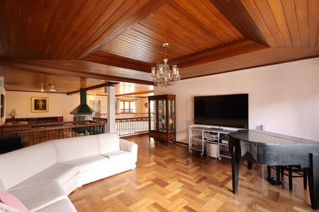 Casa de condomínio para alugar com 853m², 4 quartos e 6 vagasSala de tv