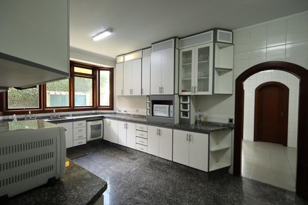 Casa de condomínio para alugar com 853m², 4 quartos e 6 vagasCozinha