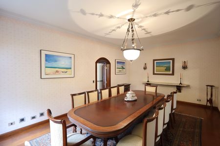 Casa de condomínio para alugar com 853m², 4 quartos e 6 vagasSala de jantar