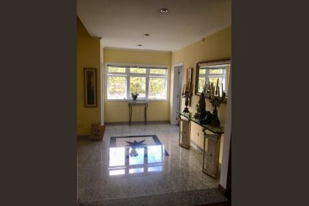Casa à venda com 4 quartos, 584m² em Jardim Guedala, São Paulo