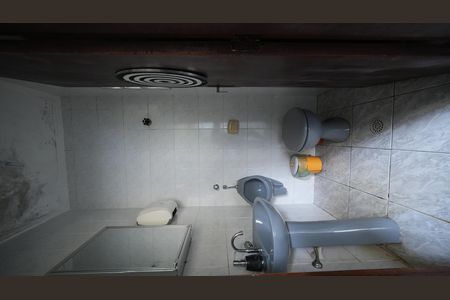Casa à venda com 212m², 3 quartos e 2 vagasBanheiro de serviço