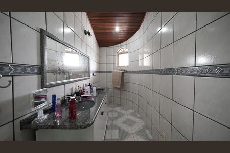 Casa à venda com 212m², 3 quartos e 2 vagasBanheiro da Suíte 1
