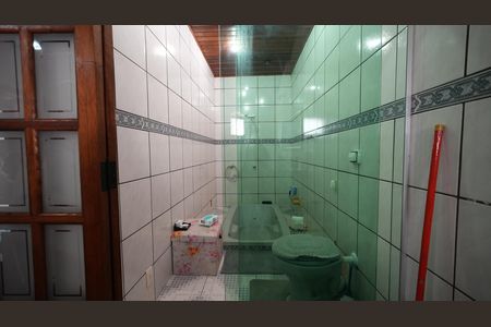 Casa à venda com 212m², 3 quartos e 2 vagasBanheiro da Suíte 1