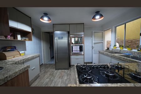 Casa à venda com 212m², 3 quartos e 2 vagasCozinha