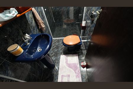 Casa à venda com 212m², 3 quartos e 2 vagasBanheiro Social