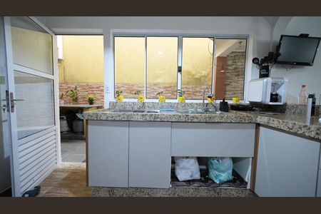 Casa à venda com 212m², 3 quartos e 2 vagasCozinha