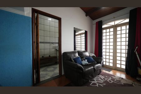 Casa à venda com 212m², 3 quartos e 2 vagasQuarto Suite 1