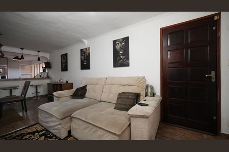 Casa à venda com 212m², 3 quartos e 2 vagasSala