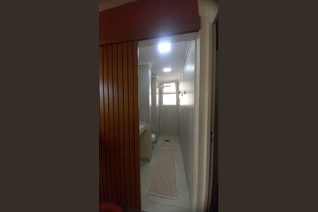 Apartamento à venda com 45m², 2 quartos e 1 vaga Apartamento à venda com 45m², 2 quartos e 1 vagaBanheiro