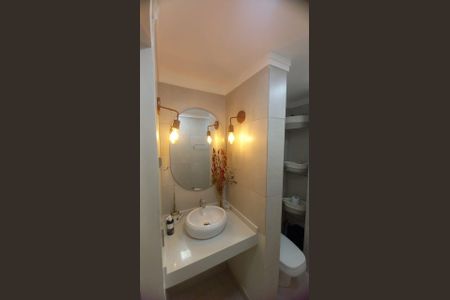 Apartamento à venda com 45m², 2 quartos e 1 vaga Apartamento à venda com 45m², 2 quartos e 1 vagaBanheiro
