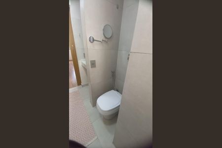 Apartamento à venda com 45m², 2 quartos e 1 vaga Apartamento à venda com 45m², 2 quartos e 1 vagaBanheiro