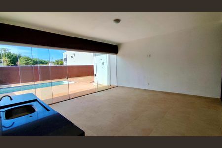 Casa de condomínio para alugar com 270m², 3 quartos e 4 vagas