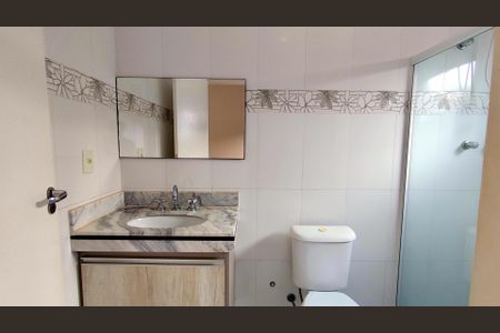 Casa de condomínio para alugar com 270m², 3 quartos e 4 vagas