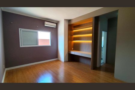 Casa de condomínio para alugar com 270m², 3 quartos e 4 vagas