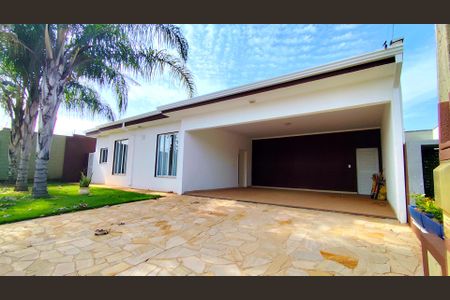 Casa de condomínio para alugar com 270m², 3 quartos e 4 vagas