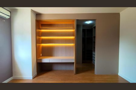 Casa de condomínio para alugar com 270m², 3 quartos e 4 vagas