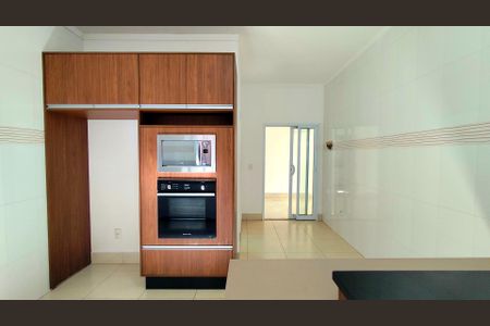 Casa de condomínio para alugar com 270m², 3 quartos e 4 vagas