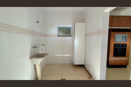 Casa de condomínio para alugar com 270m², 3 quartos e 4 vagas
