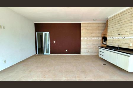 Casa de condomínio para alugar com 270m², 3 quartos e 4 vagas