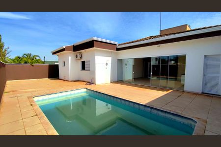 Casa de condomínio para alugar com 270m², 3 quartos e 4 vagas