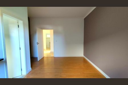 Casa de condomínio para alugar com 270m², 3 quartos e 4 vagas