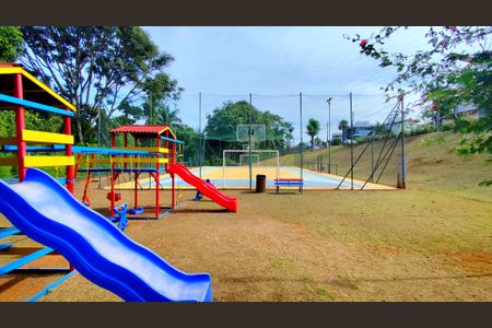 Casa de condomínio para alugar com 270m², 3 quartos e 4 vagas