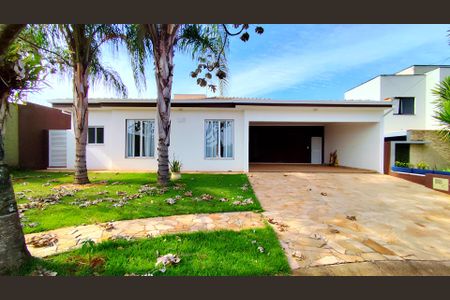 Casa de condomínio para alugar com 270m², 3 quartos e 4 vagas