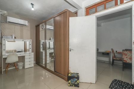 Apartamento à venda com 225m², 6 quartos e 2 vagasQuarto
