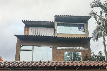 Apartamento à venda com 225m², 6 quartos e 2 vagasFachada