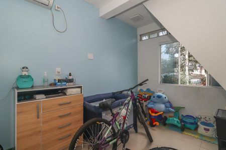 Apartamento à venda com 225m², 6 quartos e 2 vagasQuarto 2