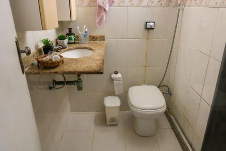 Apartamento para alugar com 50m², 2 quartos e sem vagaBanheiro