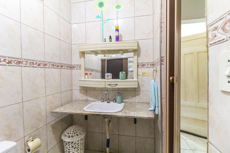 Casa à venda com 230m², 3 quartos e 2 vagas Casa à venda com 230m², 3 quartos e 2 vagasBanheiro 2