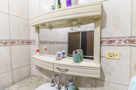 Casa à venda com 230m², 3 quartos e 2 vagas Casa à venda com 230m², 3 quartos e 2 vagasBanheiro 2