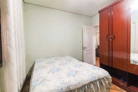 Casa à venda com 230m², 3 quartos e 2 vagas Casa à venda com 230m², 3 quartos e 2 vagasQuarto 2