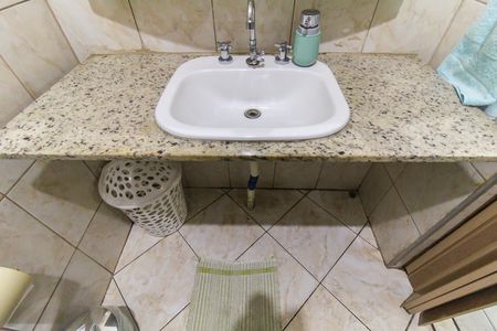 Casa à venda com 230m², 3 quartos e 2 vagas Casa à venda com 230m², 3 quartos e 2 vagasBanheiro 2